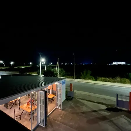 Zefi Grill House Лежа