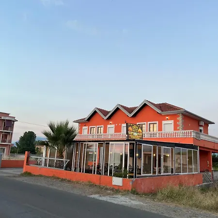 Zefi Grill House Pensjonat